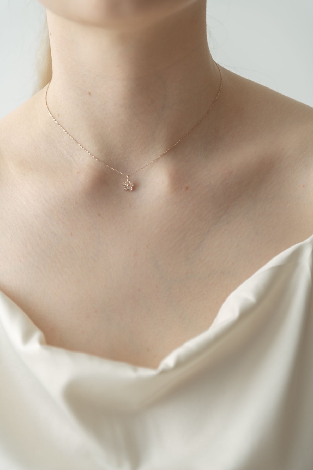 Flower Stone Necklace / Rose Gold