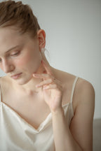 Nuance V Necklace  / Rose Gold