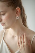 Pearl Glass Wreath Pierce / Rose Gold