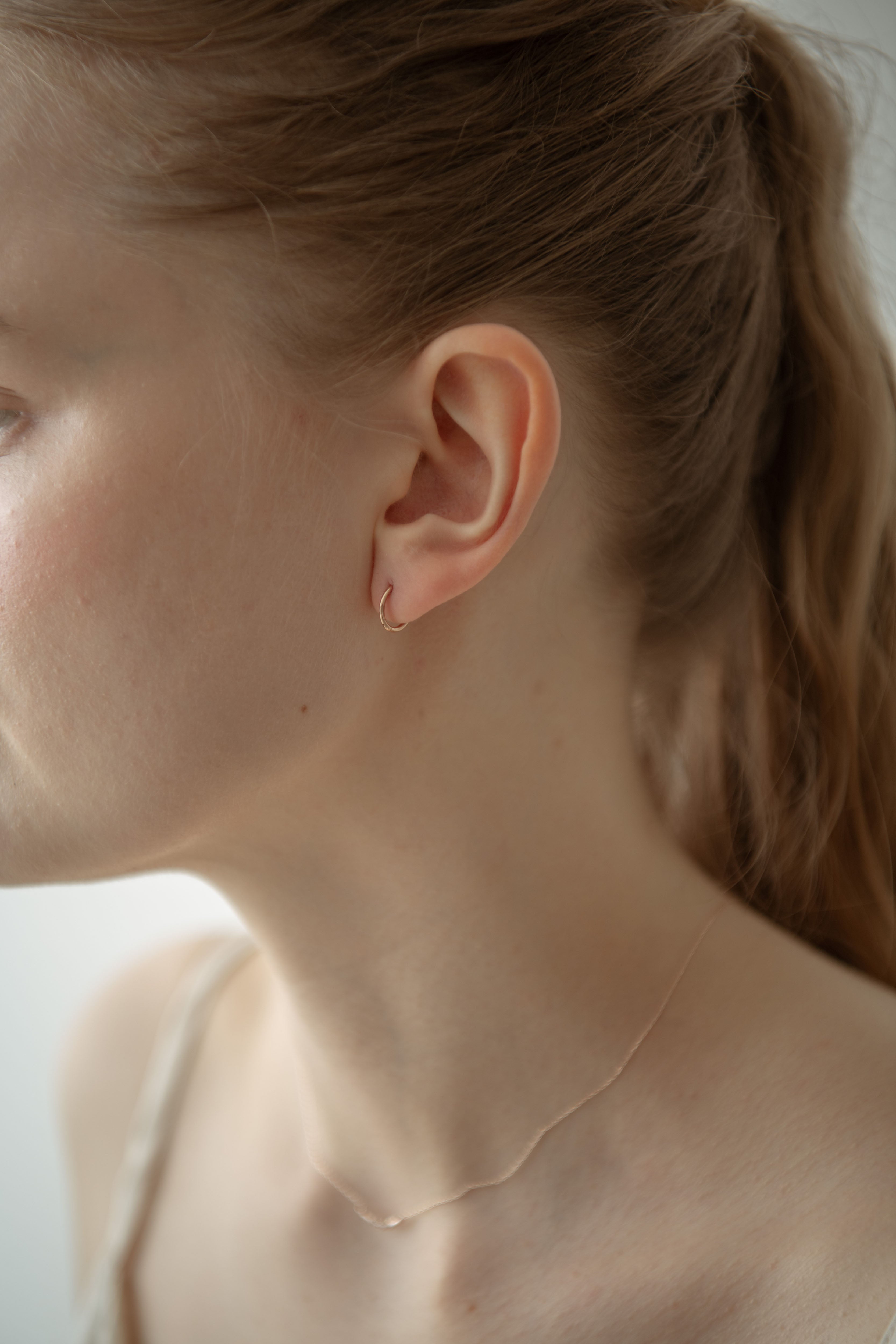 Thin Hoop Pierce / Silver