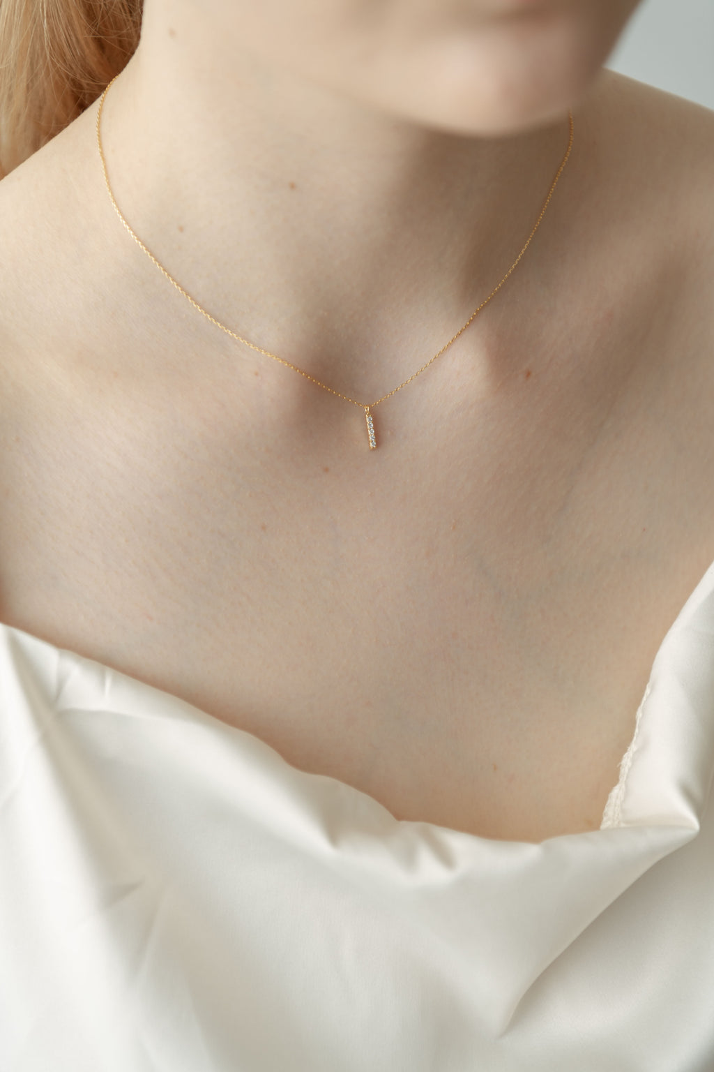 Stone Bar Necklace / Gold