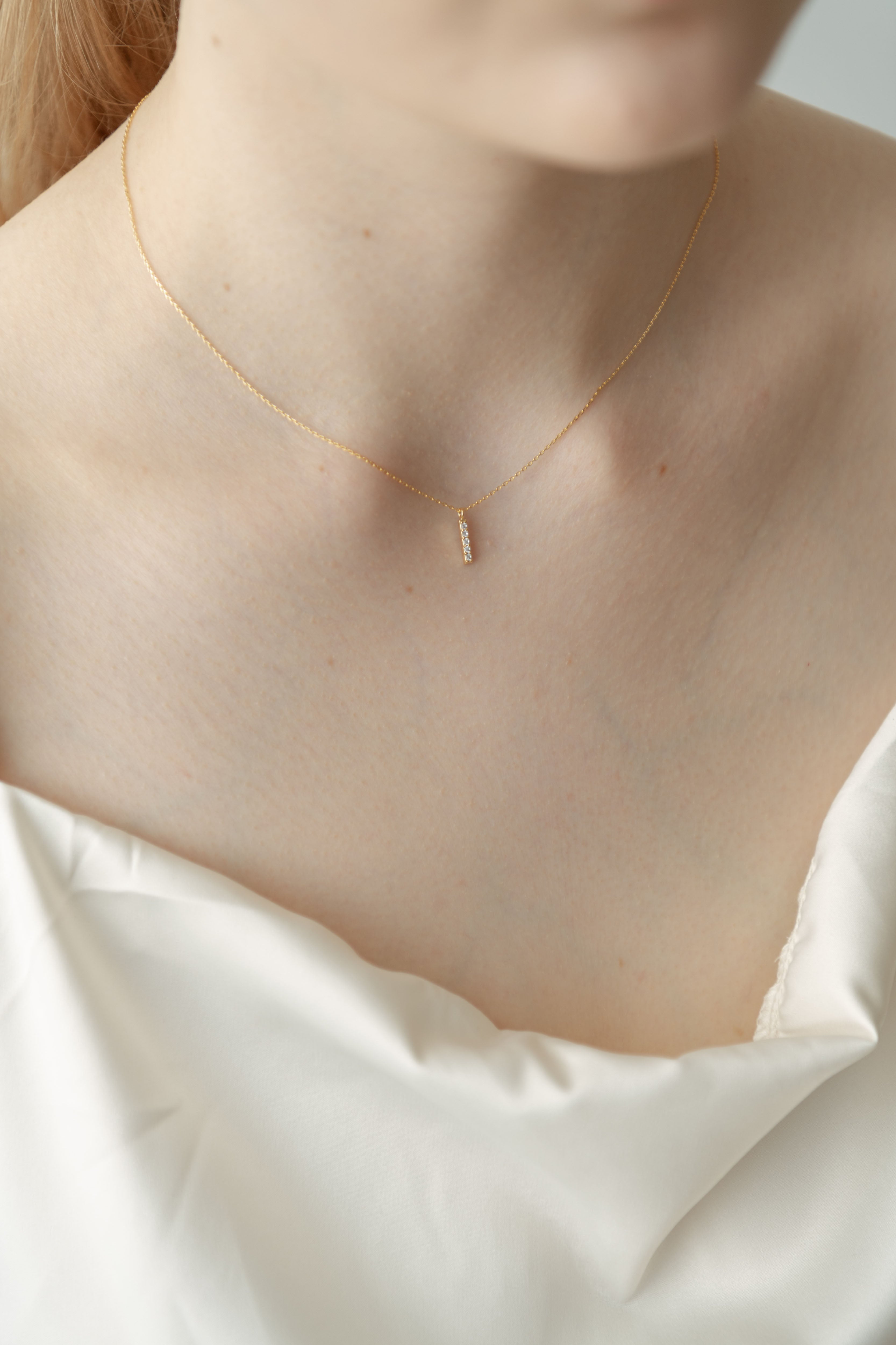Stone Bar Necklace / Gold