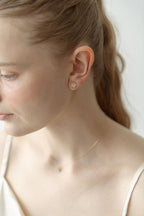 Clair Flower Pierce / Gold
