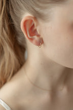Thin Hoop Pierce / Gold