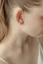 Thin Hoop Pierce / Gold