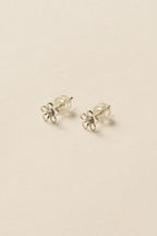 Petit Flower Pierce / Silver