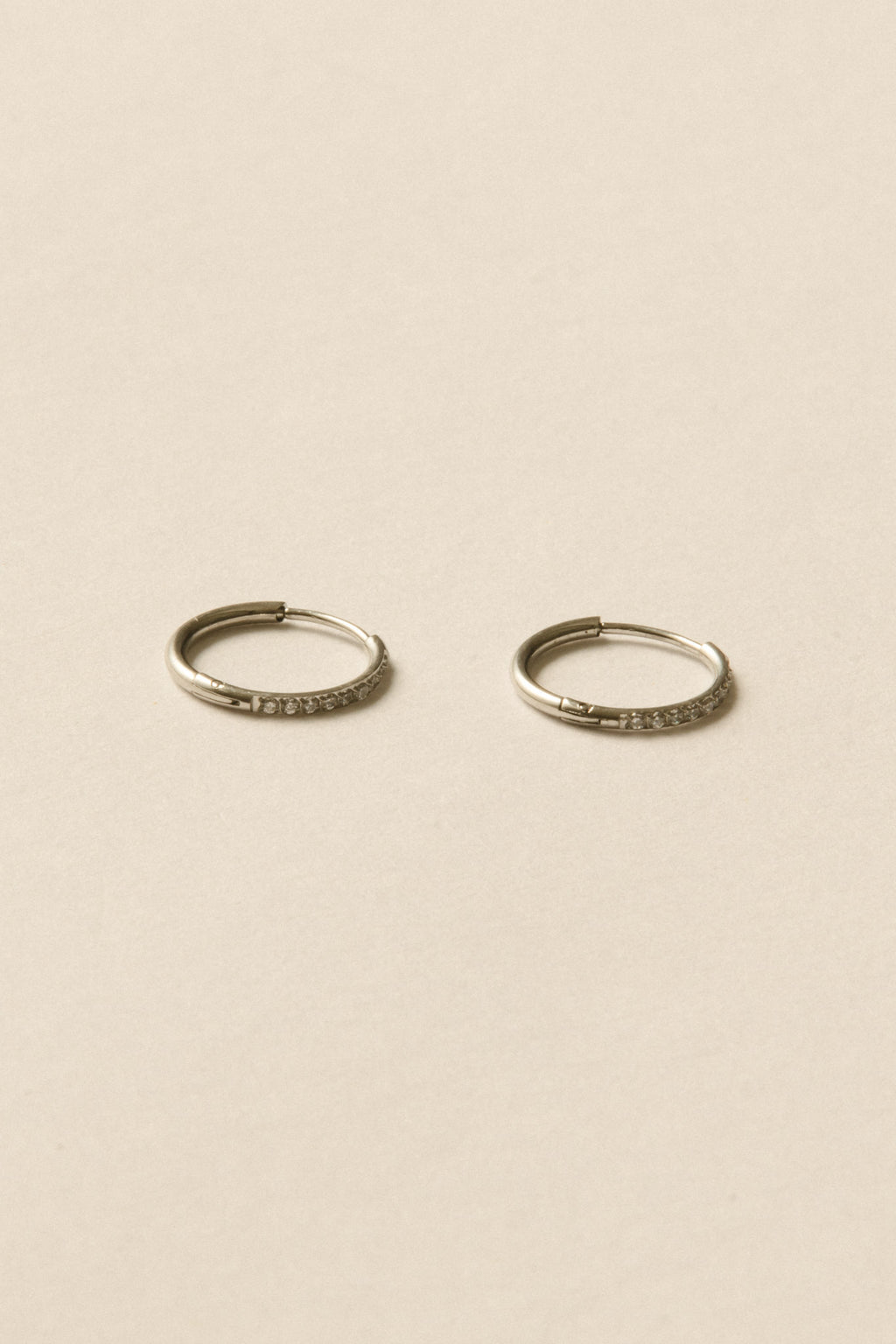 Stone Hoop Pierce / Silver