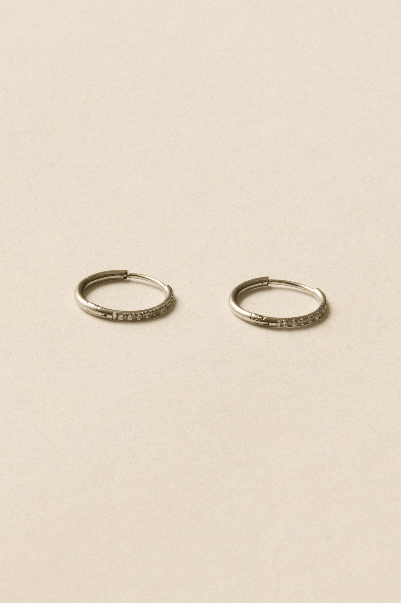 Stone Hoop Pierce / Silver