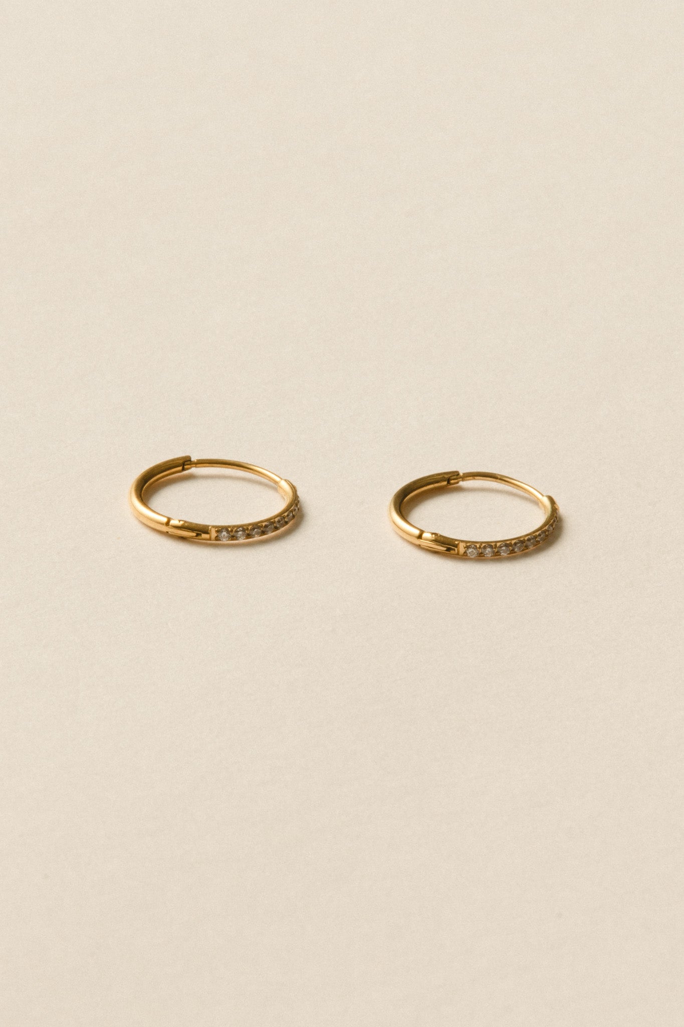 Stone Hoop Pierce / Gold