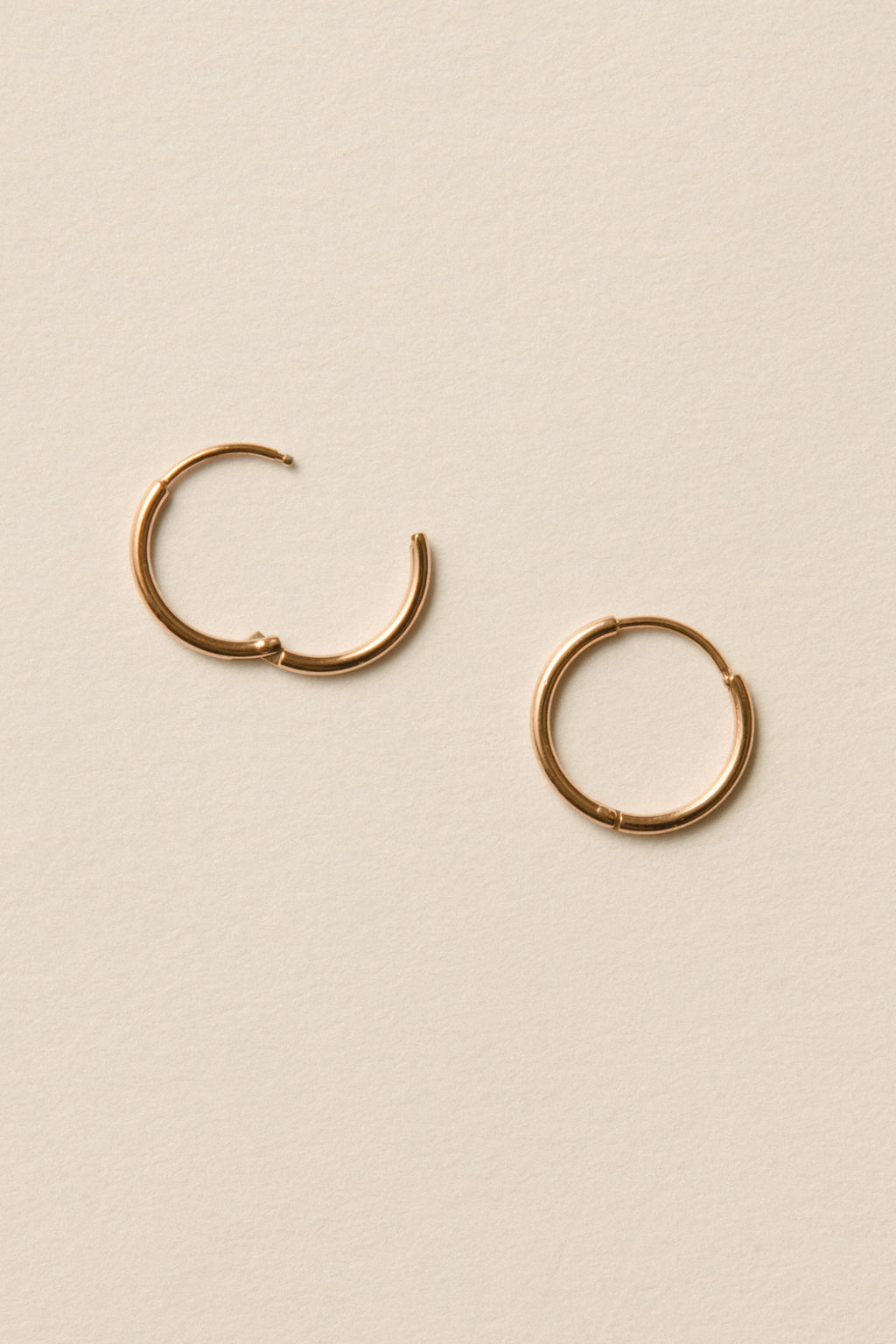 Thin Hoop Pierce / Rose Gold