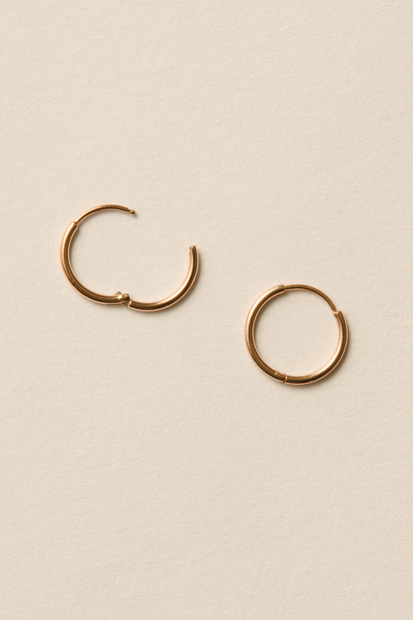 Thin Hoop Pierce / Rose Gold