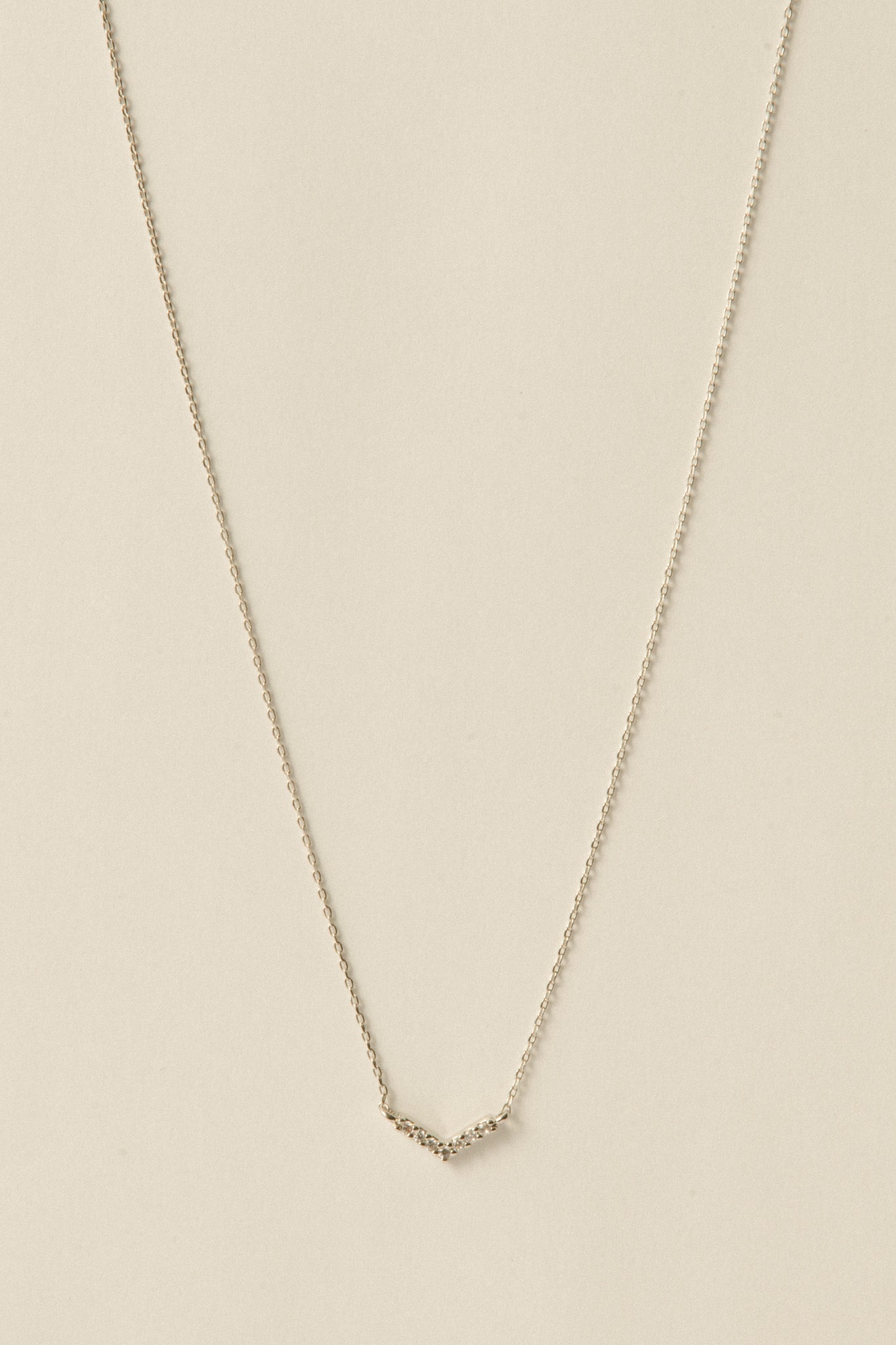 Nuance V Necklace  / Silver