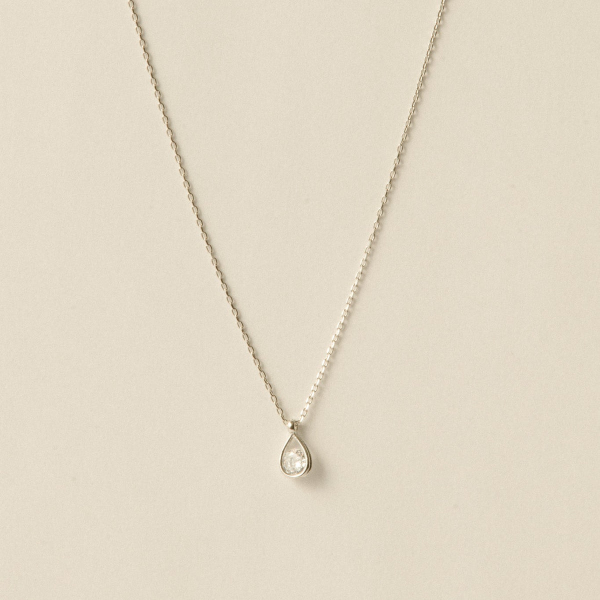 Drop Stone Necklace / Silver
